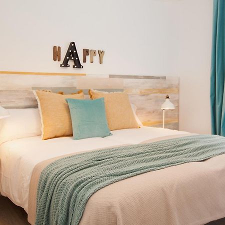 Click&Flat Seneca Suites บาร์เซโลนา ภายนอก รูปภาพ
