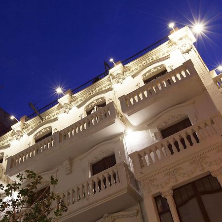 Click&Flat Seneca Suites บาร์เซโลนา ภายนอก รูปภาพ