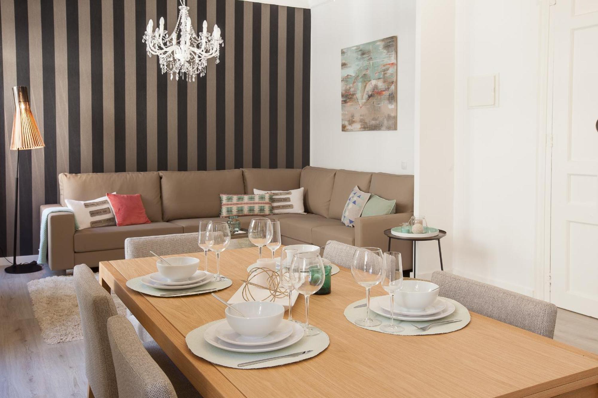 Click&Flat Seneca Suites บาร์เซโลนา ภายนอก รูปภาพ