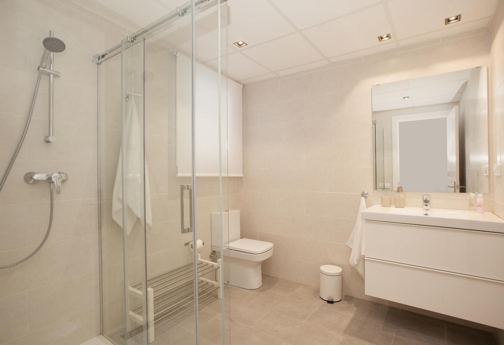 Click&Flat Seneca Suites บาร์เซโลนา ภายนอก รูปภาพ
