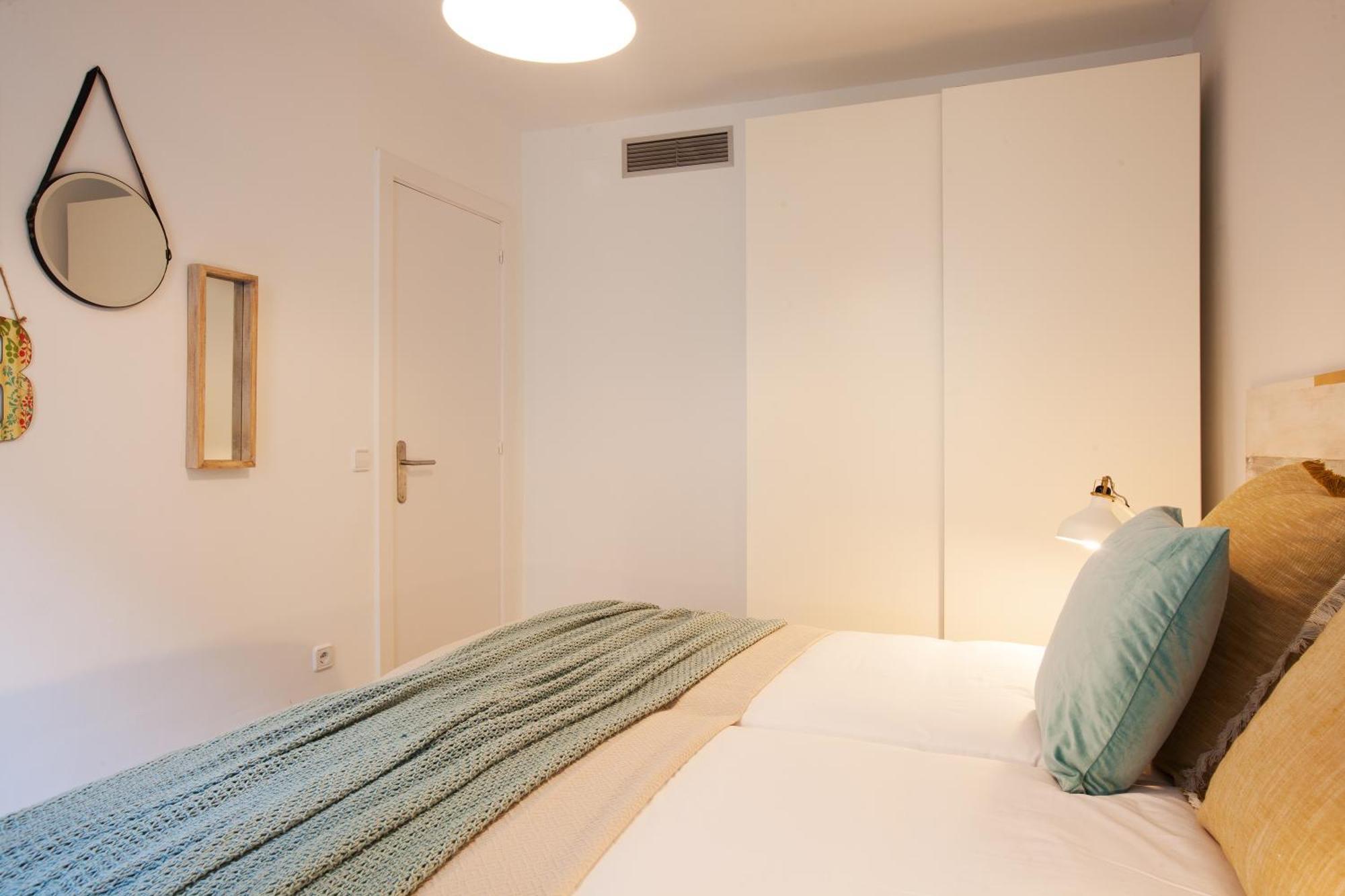 Click&Flat Seneca Suites บาร์เซโลนา ภายนอก รูปภาพ