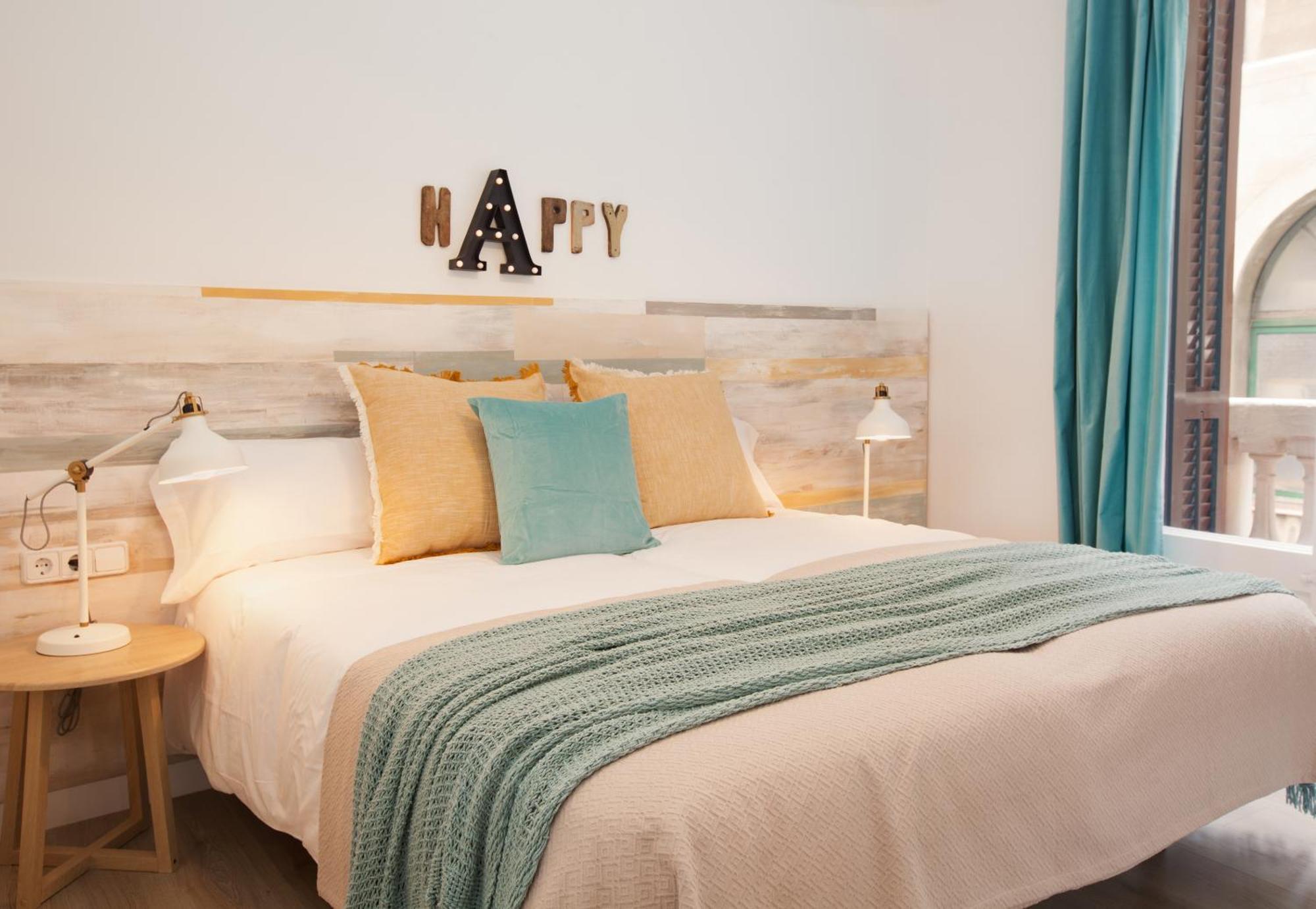 Click&Flat Seneca Suites บาร์เซโลนา ภายนอก รูปภาพ
